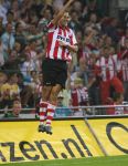 Eindhoven, 25 Augustus 2007 Eerste thuiswedstrijd Seizoen 2007/2008 PSV-NEC, eindstand 5-0
Otman Bakkal is erg blij met zijn doelpunt (4-0)