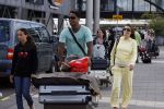 Schiphol 29 juli 2007
Patrick Kluivert en zij zwangere vriendin Rossana Lima komen terug met hun kinderen van vakantie op ibiza.
