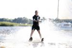 Loosdrecht 5 augustus 2007
Renee Vervoorn aan het waterskien op de Loosdrechtse plassen.
Peter Smulders bv