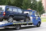 Amsterdam, 27 Juli 2007
Rick Brandsteder ging vandaag met zijn broer Robert Brandsteder en chauffeur Menno Kohler de auto van zijn moeder ophalen die hij afgelopen week met drank op in elkaar had gereden.
Na een nachtje cel mocht hij weer naar huis.
Foto Peter Smulders BV