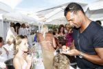 St Tropez 3 augustus 2007
Jan des Bouvrie viert zijn 65 e verjaardag bij Tropezina . Ruud Gullit deelt handtekeningen uit
Peter Smulders bv