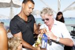 St Tropez 3 augustus 2007
Jan des Bouvrie viert zijn 65 e verjaardag bij Tropezina . Jan met ruud Gullit
Peter Smulders bv