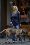 Amsterdam 7 augustus 2007
Tatjana met haar honden aan het wandelen.