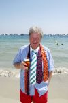 St Tropez 4 augustus 2007
Vrijgezellendag van Willibrord Frequin bij Tahiti Beach.
Peter Smulders bv