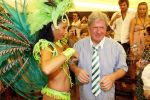 St Tropez 4 augustus 2007
Vrijgezellendag van Willibrord Frequin bij Tahiti Beach.
Peter Smulders bv