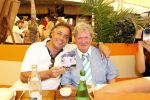 St Tropez 4 augustus 2007
Vrijgezellendag van Willibrord Frequin bij Tahiti Beach. Aad Ouborg met Willibrord
Peter Smulders bv