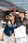 Schiphol 6 augustus 2007
Jan Smit en Yolanthe Cabau v Kasbergen komen terug op schiphol van hun reis naar India de Malediven en New York. Jan met hoed