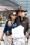 Schiphol 6 augustus 2007
Jan Smit en Yolanthe Cabau v Kasbergen komen terug op schiphol van hun reis naar India de Malediven en New York. Jan met hoed