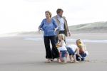 Wassenaar 20 juli 2009
Fotouurtje met Prins Willem Alexander, Prinses Maxima, Prinses Amalia, Prinses Alexia en Prinses Ariane op het strand van Wassenaar