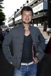 Amsterdam 23 juli 2009
Sebastian Labrie met vriendin bij modeshow Daryl v Wouw.
Peter Smulders bv