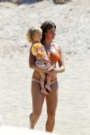 Ibiza 31 juli 2010
Martijn en Amanda Krabbe met hun kinderen en aupair op vakantie op ibiza.
Peter Smulders bv