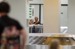 Schiphol 20 juli 2010
Chris Zegers arriveert op schiphol met zijn vriendin Marije Braber na een liefdesvakantie op ibiza.
Peter Smulders bv