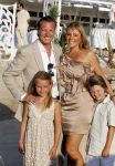 Ibiza 15 juli 2010
Trouwen Johhny en Charlotte Sophie Heitinga . Dochter Jezebel was er ook bij. David Bijlsema met gezin
Peter Smulders bv