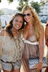 Ibiza 13 en 14 juli 2010
Johnny Heitinga en Charlotte Sophie trouwen op ibiza. Ze vliegen met een prive vliegtuig na de huldiging naar ibiza. Estelle Gullit met vriendinnen
Peter Smulders bv