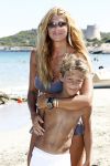 Ibiza 28 juli 2010
Estelle en Maxim Gullit op het strand van ibiza
Peter Smulders bv