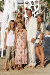 Ibiza 15 juli 2010
Trouwen Johhny en Charlotte Sophie Heitinga . Dochter Jezebel was er ook bij. Frank de Boer met vrouw en kinderen
Peter Smulders bv