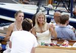 Amsterdam 10 juli 2010
Gigi ravelli met haar nieuwe vriend op de boot in de grachten van Amsterdam.
Peter Smulders bv