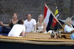 Amsterdam 10 juli 2010
Gigi ravelli met haar nieuwe vriend op de boot in de grachten van Amsterdam.
Peter Smulders bv