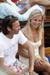 Amsterdam 10 juli 2010
Gigi ravelli met haar nieuwe vriend op de boot in de grachten van Amsterdam.
Peter Smulders bv
