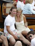 Amsterdam 10 juli 2010
Gigi ravelli met haar nieuwe vriend op de boot in de grachten van Amsterdam.
Peter Smulders bv