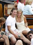Amsterdam 10 juli 2010
Gigi ravelli met haar nieuwe vriend op de boot in de grachten van Amsterdam.
Peter Smulders bv