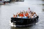 Amsterdam 6 juli 2010
Gordon viert zijn 42e verjaardag met een boot tocht door de amsterdamse grachten.
Peter Smulders bv