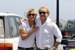 Ibiza 13 juli 2010
Gordon en Dirk Taat arriveren op ibiza voor het huwelijk van John en Charlotte Heitinga.
Peter Smulders bv