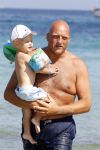 Ibiza 14 juli 2010
Herman den Blijker met zoon Mats op Ibiza.
Peter Smulders bv