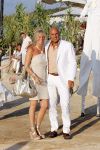 Ibiza 15 juli 2010
Trouwen Johhny en Charlotte Sophie Heitinga . Dochter Jezebel was er ook bij. John v d Heuvel met zijn vrouw
Peter Smulders bv