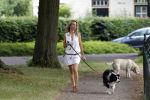 Laren 30 juni 2010
Vivian Ewbank laat haar honden uit.
Peter Smulders bv
