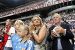 Amsterdam 3 augustus 2011
Afscheidswedstrijd Edwin v d Sar in Arena . Edwin met zijn vrouw Annemarie en kinderen Joe en Lynn
Peter Smulders bv