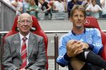 Amsterdam 3 augustus 2011
Afscheidswedstrijd Edwin v d Sar in Arena . Edwin en Sir Jacky Charlton
Peter Smulders bv