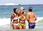 Ibiza 10 augustus 2011
Estelle en Joelle Gullit op vakantie op ibiza. Ruud en Maxim zijn samen naar Zuid Afrika voor een voetbaltournooi.
Peter Smulders bv