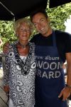 Aalsmeer 9 juli 2011
BBQ van Gerard Joling met fans bij hem thuis. Gerard met moeder
Peter Smulders bv
