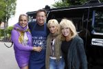 Aalsmeer 9 juli 2011
BBQ van Gerard Joling met fans bij hem thuis. Gerard met de diva's Patty Brard Patricia Paay en Tatjana
Peter Smulders bv