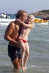 Ibiza 10 augustus 2011
John Ewbank met dochter Day en vrienden op ibiza en met jet ski.
Peter Smulders bv