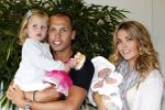 Schiphol Oost 6 juli 2011
John en Charlotte Sophie Heitinga landen op schiphol oost met hun  dochter Jezebel en pas geboren baby zoontje Lennon.
Peter Smulders bv