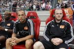 Amsterdam 3 augustus 2011
Afscheidswedstrijd Edwin v d Sar in Arena . Johnny Heitinga met Wayne Rooney
Peter Smulders bv
