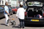 Amsterdam 15 juli 2011
Constanza Breukhoven en haar man Mohammed halen hun kinderen op bij moeder Connie Breukhoven en Shanna. Connie woont in huis op de pc hooftstraat
Peter Smulders bv