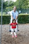 Brabant 15 juli 2011
Constanza Breukhoven en haar man Mohammed met kinderen Soraiya en Semmy in de speeltuin.
Peter Smulders bv