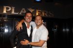Amsterdam 7 juli 2011
Najib Amhali met eigenaar bij feest in players.
Peter Smulders bv