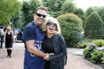 Aalsmeer 9 juli 2011
BBQ van Gerard Joling met fans bij hem thuis. Gerard met de diva's Patty Brard Patricia Paay en Tatjana
Peter Smulders bv