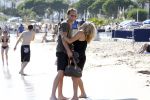 Cannes 14 juli 2011
Patricia Paay en Nicky v Dam op het strand van Cannes.
Peter Smulders bv