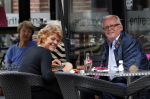 Amsterdam 3 augustus 2011
Simone Kleinsma en Guus Verstraeten lunchen op de cornelis schuytstraat.
Peter Smulders bv