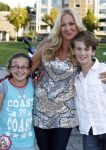 Amsterdam 15 augustus 2011
Premiere circus Renz in Amsterdam. Sittah met kinderen
Peter Smulders bv