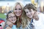 Amsterdam 15 augustus 2011
Premiere circus Renz in Amsterdam. Sittah met kinderen
Peter Smulders bv