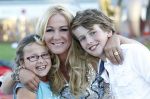 Amsterdam 15 augustus 2011
Premiere circus Renz in Amsterdam. Sittah met kinderen
Peter Smulders bv
