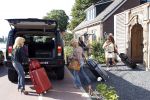 Amstelveen en Rotterdam 7 juli 2011
Eerste opname dag diva's draaien door met Patty Brard Patricia Paay en Tatjana.
Ze vertrekken vanaf het huis van Patty in een Hummer.
Peter Smulders bv