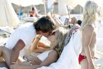 Ibiza 10 augustus 2011
Vivian Reijs met dochter Day en vriend Matias bij coco beach op ibiza.
Peter Smulders bv