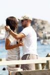 ibiza 12 augustus 2011
Wesley Sneijder en zijn vrouw Yolanthe Sneijder Cabau v Kasbergen zijn een paar dagen op vakantie op ibiza en zitten egzellig bij de populaire strandtent Blue Marlin.
Peter Smulders bv
